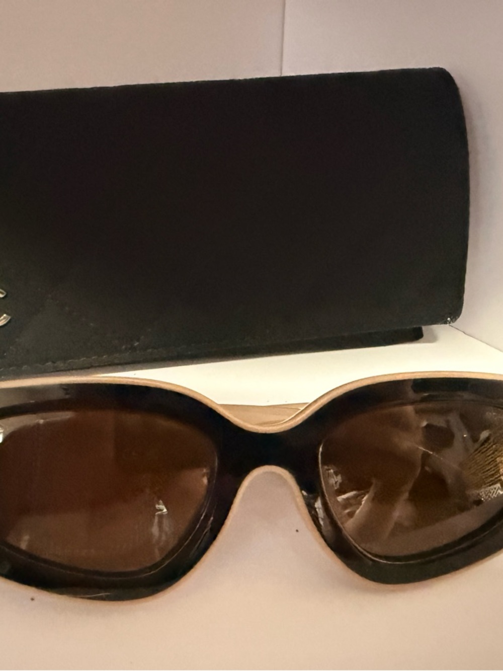 CHANEL Two-Tone Cat Eye Sunglasses in Black and Beige - Picture 5 of 10